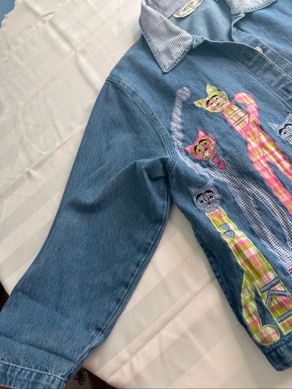 Tantrums Vintage Denim Jacket Cat Appliqué Embroidered Art to Wear Size XL - Picture 5 of 9
